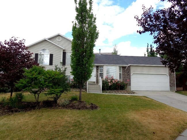 property at 6098 Monet Ct