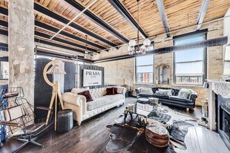 312 N May St, Unit 5a in Chicago, IL - Building Photo - Building Photo