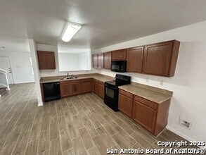 210 Butternut Blvd in San Antonio, TX - Building Photo - Building Photo