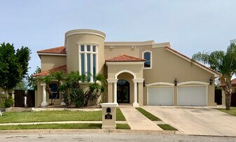 2602 Deer Trl in Brownsville, TX - Building Photo