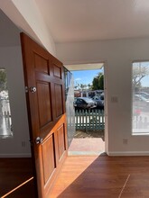 5038 Voltaire St, Unit 5038 in San Diego, CA - Building Photo - Building Photo