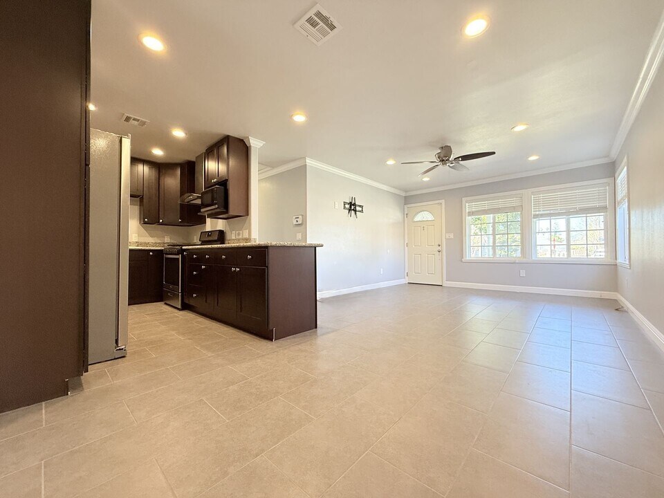 6660 Charlesworth Ave in Los Angeles, CA - Building Photo