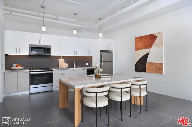 939 S Broadway in Los Angeles, CA - Building Photo - Building Photo