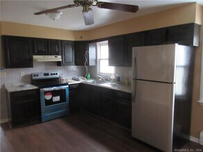 164 Cleveland Ave in Bridgeport, CT - Building Photo - Building Photo