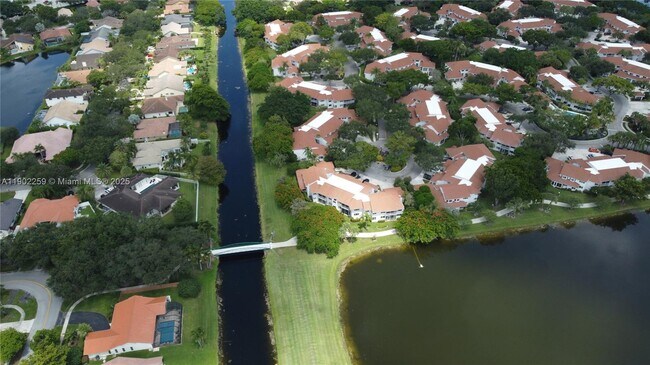 9257 NW 9th Pl in Plantation, FL - Building Photo - Building Photo