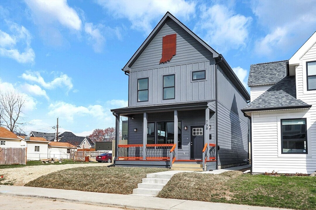 738 Terrace Ave in Indianapolis, IN - Building Photo