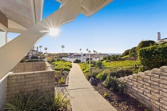 372 Camino San Clemente in San Clemente, CA - Building Photo - Building Photo