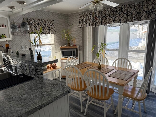 100 Phelps St in Marlborough, MA - Building Photo - Building Photo