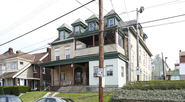 312-314 E 10th Ave in Homestead, PA - Building Photo - Building Photo