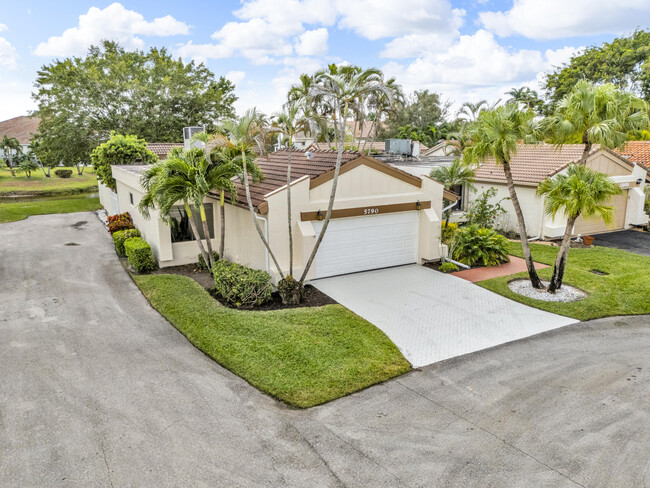 5790 Piping Rock Dr in Boynton Beach, FL - Building Photo - Building Photo