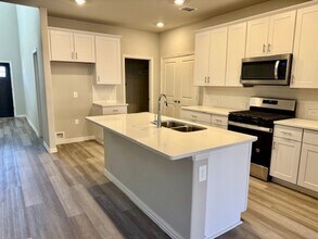 2234 Clf Spgs Dr in Heartland, TX - Building Photo - Building Photo