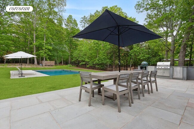 10 N Cape Ln in East Hampton, NY - Building Photo - Building Photo