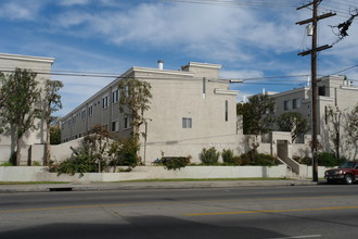 Nordhoff Townhomes in Panorama City, CA - Building Photo - Building Photo