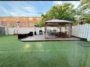 3165 Emmons Ave in Brooklyn, NY - Building Photo - Building Photo