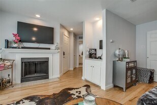 3100 Cole Ave in Dallas, TX - Building Photo