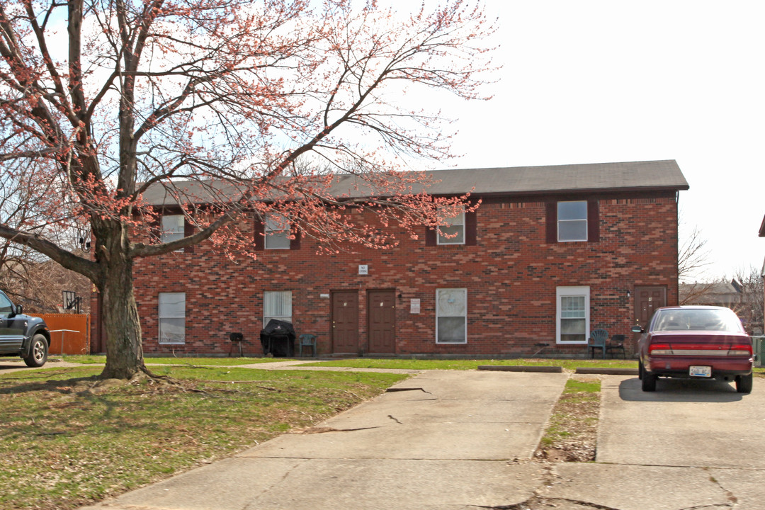 4310 Norfolk Dr in Louisville, KY - Foto de edificio