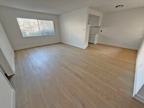 3620 139th St, Unit 3 in Hawthorne, CA - Foto de edificio - Building Photo