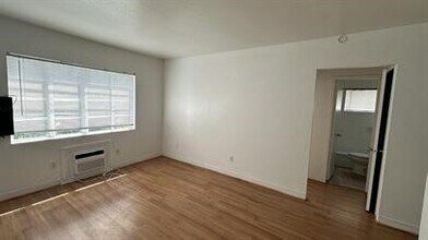 5611 Jackson St in Houston, TX - Building Photo - Building Photo