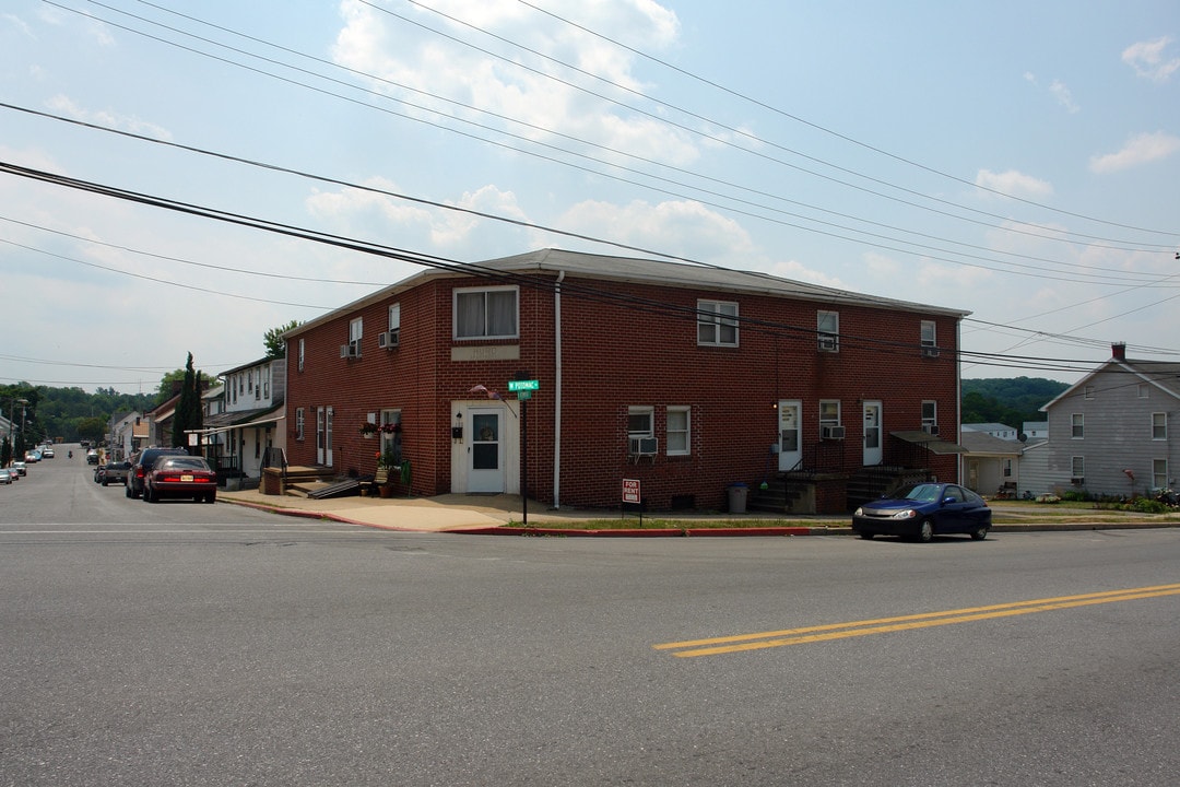100 W Potomac St in Williamsport, MD - Building Photo