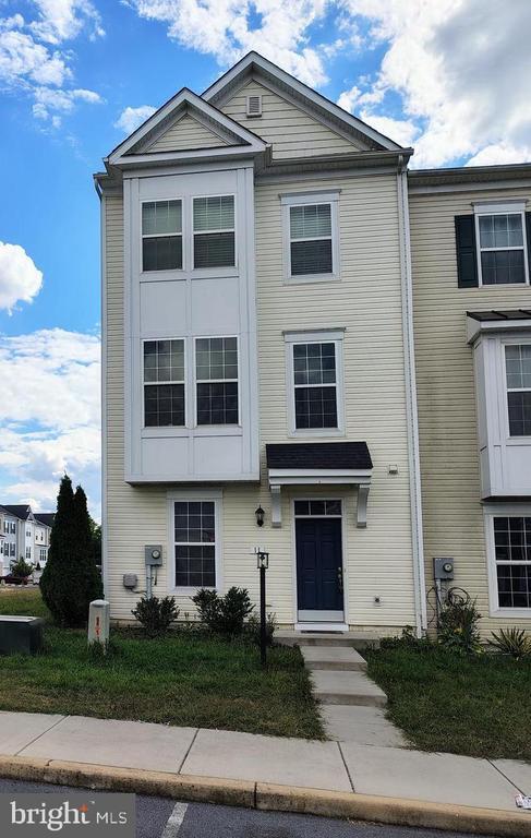 property at 11 Britania Ct