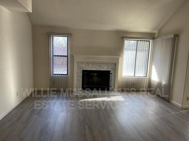 1011 Snowgoose Ln in Manteca, CA - Building Photo - Building Photo