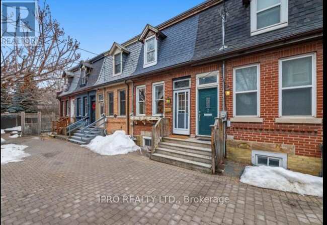 property at 4 Percy St