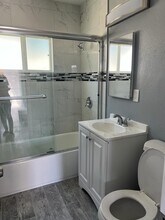 120 W 73RD ST in Los Angeles, CA - Foto de edificio - Building Photo