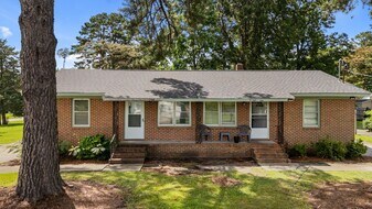 208 Anderson St in Elm City, NC - Building Photo