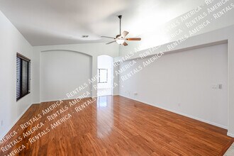 20412 N 32nd Pl in Phoenix, AZ - Foto de edificio - Building Photo