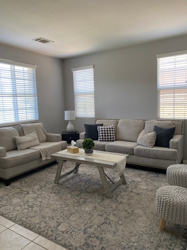 property at 1258 Wellington Dr