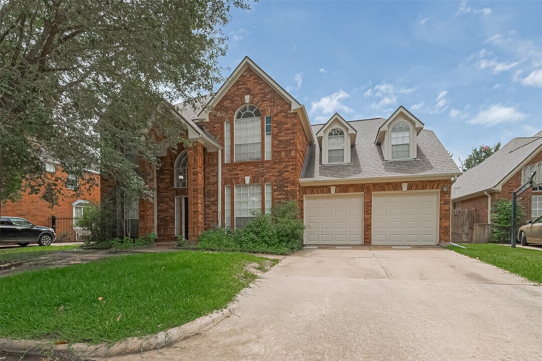 1327 W Forest Dr in Houston, TX - Building Photo