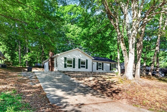 property at 1112 Eagle Rd