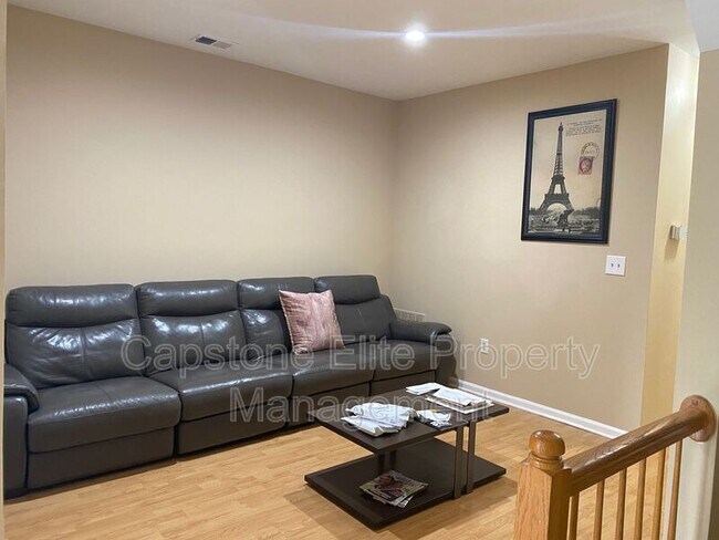 20 Ashby Ln in Newark, NJ - Building Photo - Building Photo