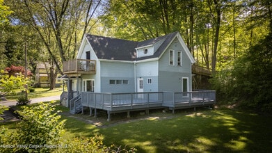 186 2nd St in Port Ewen, NY - Building Photo - Building Photo