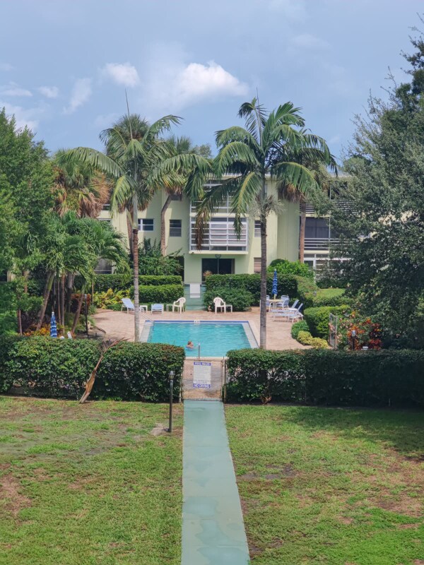 property at 1100 Ponce De Leon Cir