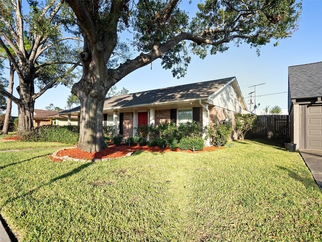 9403 Timberside Dr in Houston, TX - Building Photo - Building Photo