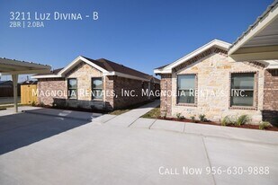 3211 Luz Divina St, Unit B in Edinburg, TX - Building Photo