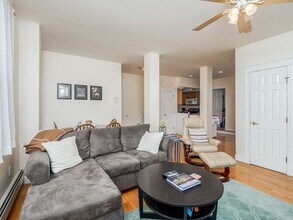 546 E 8th St in Boston, MA - Building Photo - Building Photo