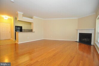 4550 Strutfield Ln in Alexandria, VA - Building Photo - Building Photo