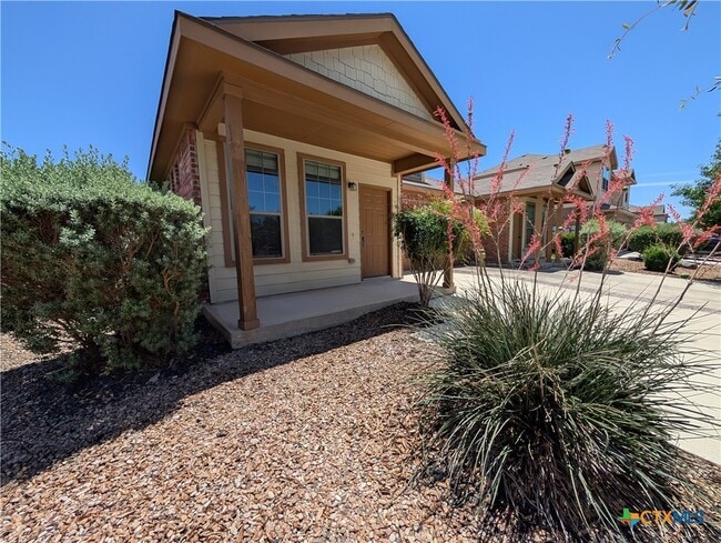 property at 534 Creekside Cir