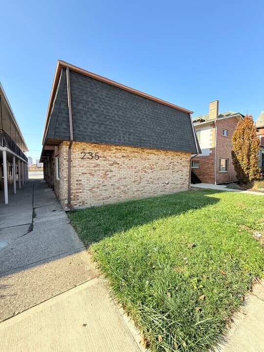 235 Hamilton Ave, Unit 235 in Columbus, OH - Foto de edificio