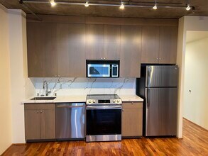 855 Folsom St, Unit 110 in San Francisco, CA - Building Photo - Building Photo