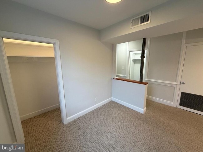 property at 123 N Washington St