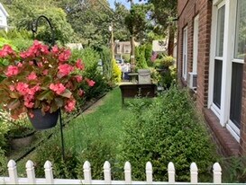 290 Bruce Park Ave, Unit #4 in Greenwich, CT - Building Photo