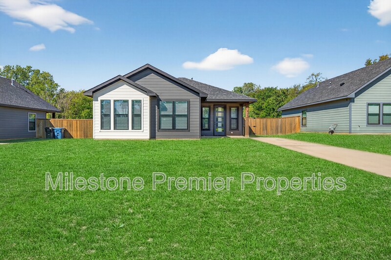 1425 S 7th Ave in Denison, TX - Building Photo