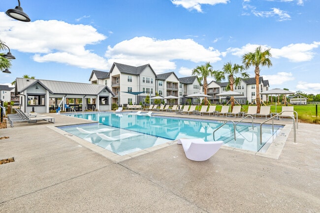 Madison at Owl's Head in Freeport, FL - Building Photo - Building Photo