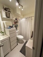807 NE 199th St-Unit -106 in Miami, FL - Building Photo - Building Photo