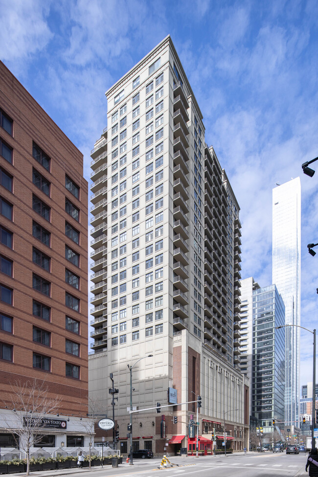 The Caravel in Chicago, IL - Building Photo - Building Photo