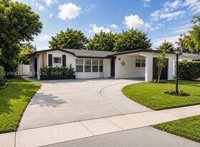 3540 NW 38th Terrace in Lauderdale Lakes, FL - Building Photo