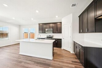 215 Canyon Oaks Dr in Greenville, TX - Building Photo - Building Photo